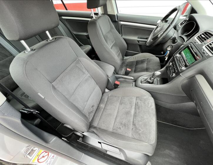 Volkswagen Golf 17