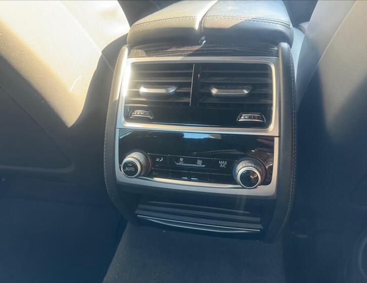BMW Řada 7 16