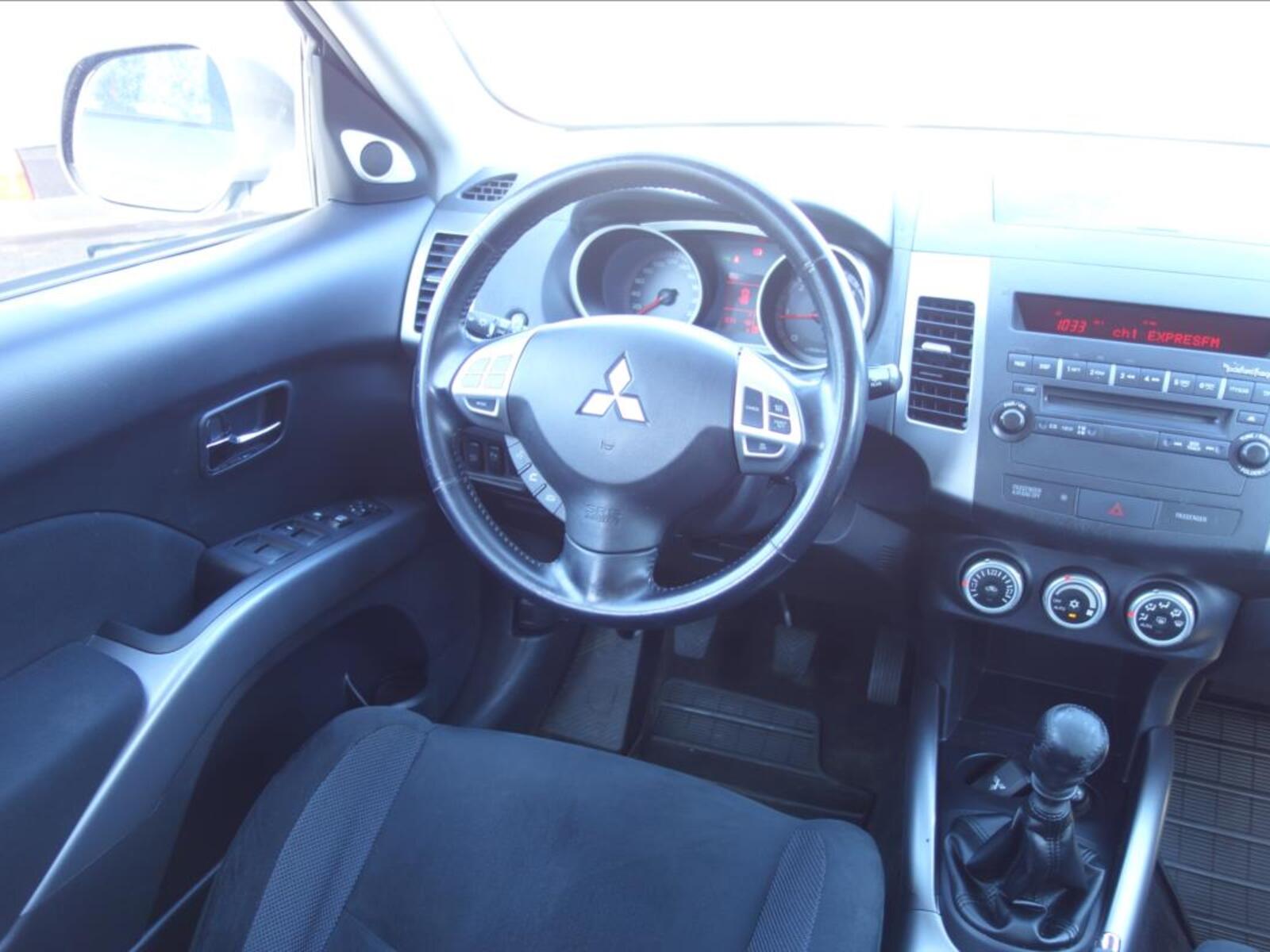 Mitsubishi Outlander 21