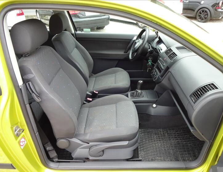Volkswagen Polo 22