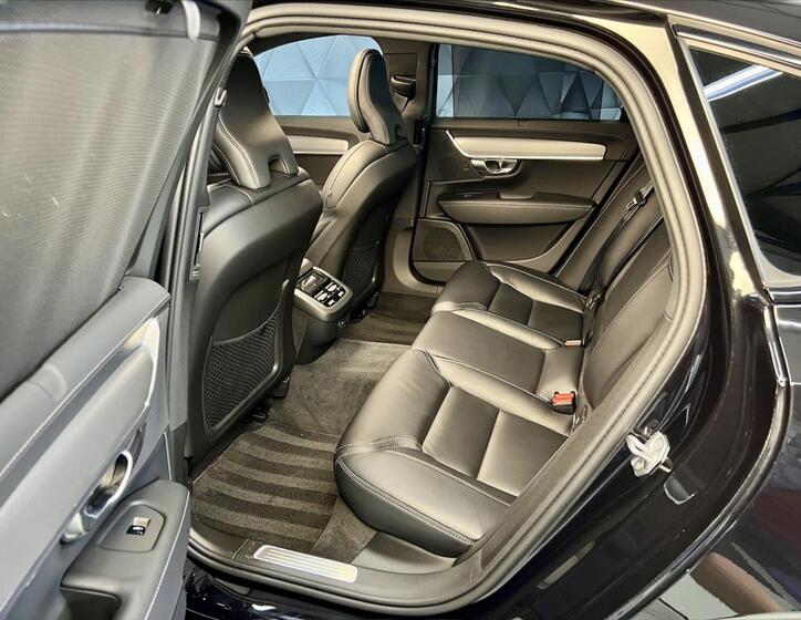 Volvo S90 12