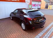 Mazda 3 8