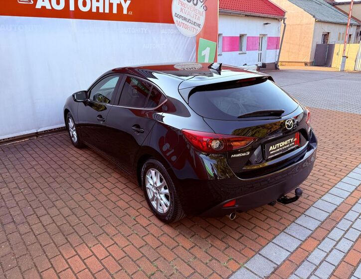 Mazda 3 8
