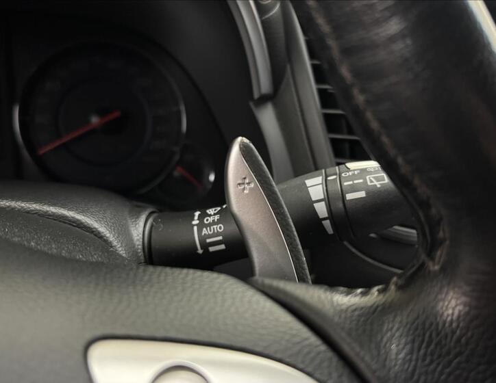 Infiniti FX30 13