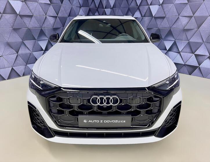 Audi Q8 2