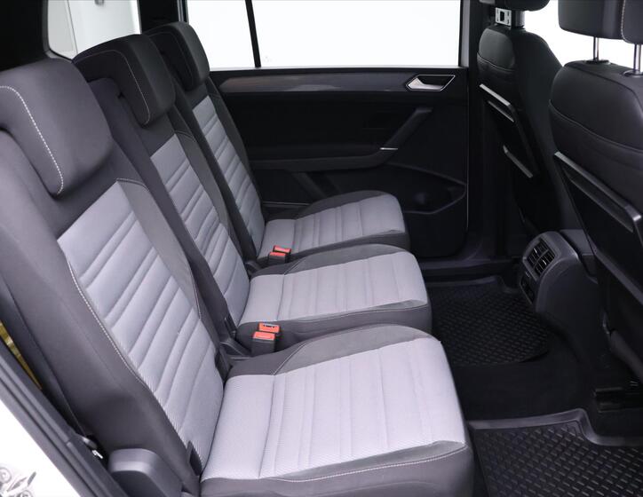 Volkswagen Touran 15