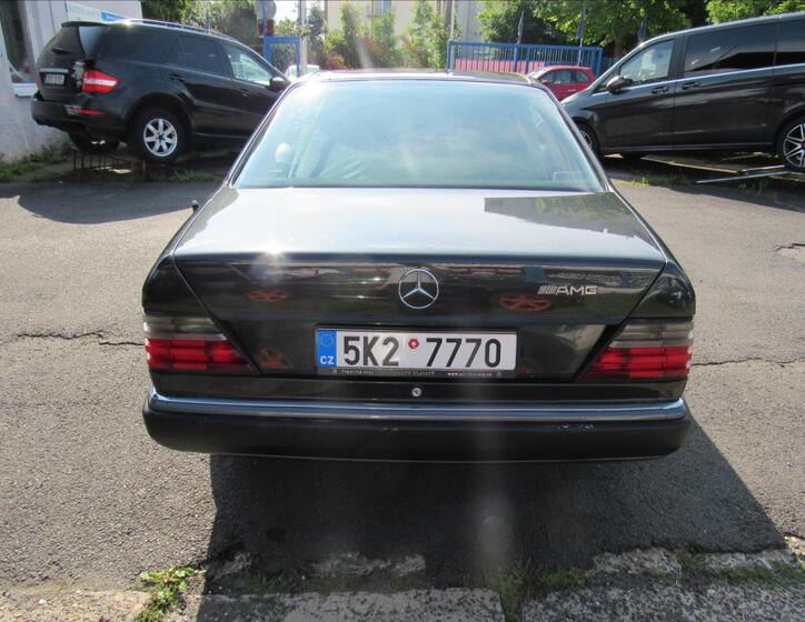 Mercedes-Benz Třídy E 5