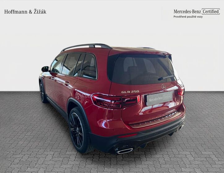 Mercedes-Benz GLB 7