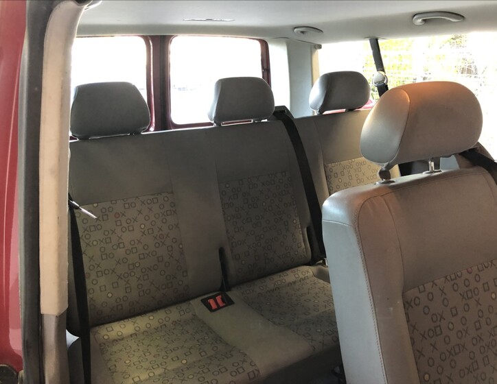 Volkswagen Caravelle 10
