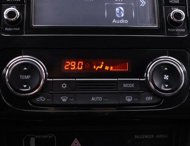 Mitsubishi L200 24