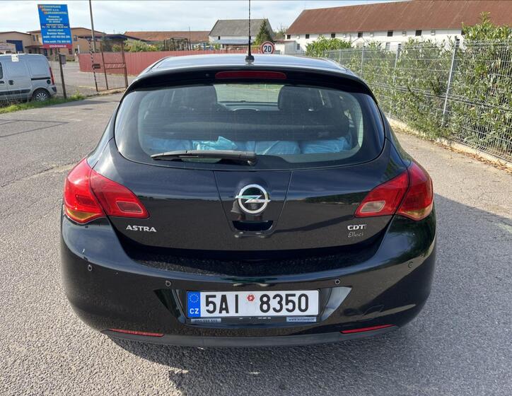 Opel Astra 7