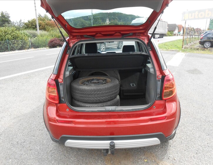 Suzuki SX4 8