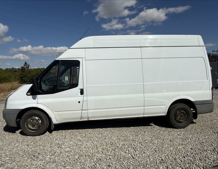 Ford Transit 8
