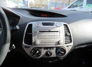 Hyundai i20 15