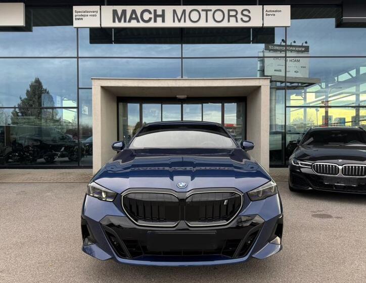 BMW i5 2