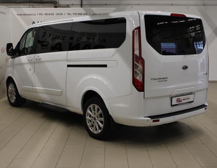 Ford Tourneo Custom 6