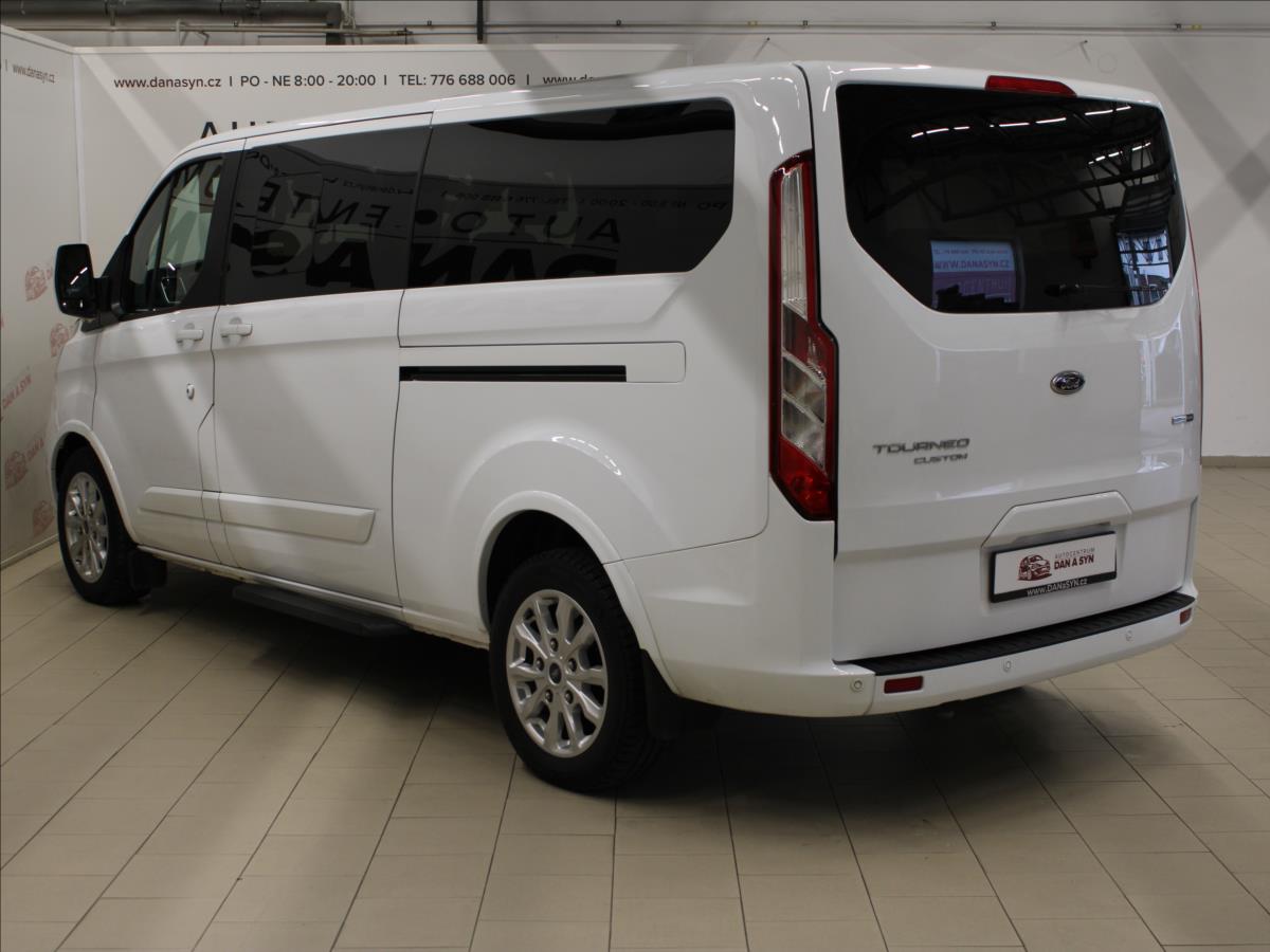Ford Tourneo Custom