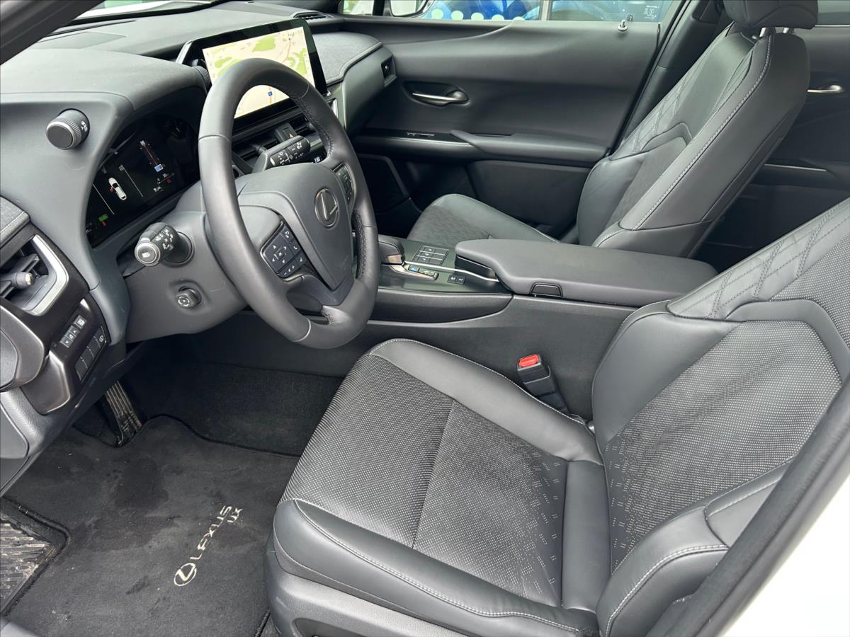 Lexus UX 300h