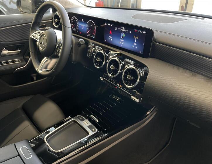 Mercedes-Benz CLA 18