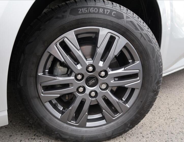 Ford Tourneo Custom 30