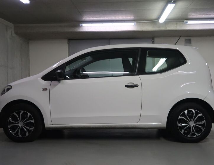 Volkswagen up! 8