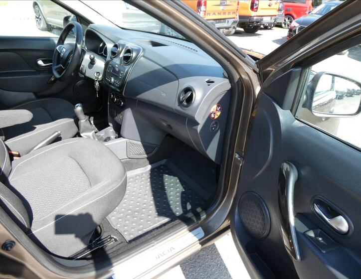 Dacia Logan 19