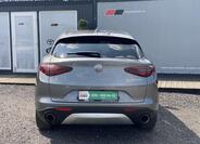 Alfa Romeo Stelvio 5