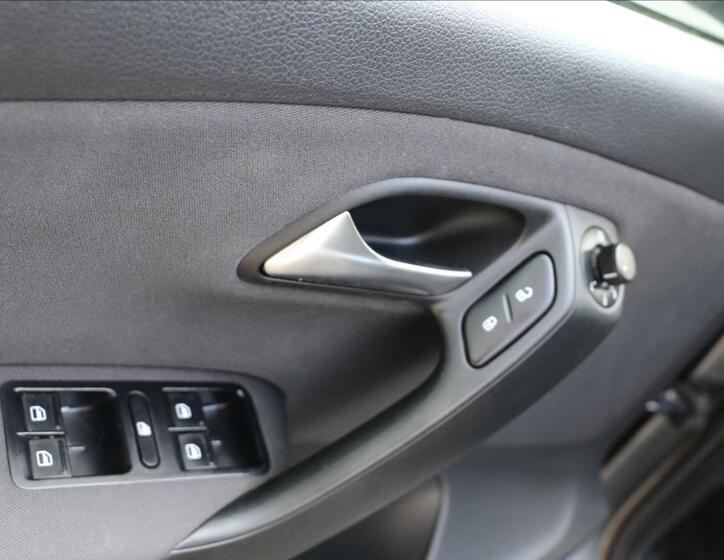 Volkswagen Polo 16