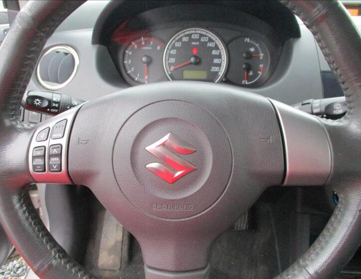 Suzuki Swift 15