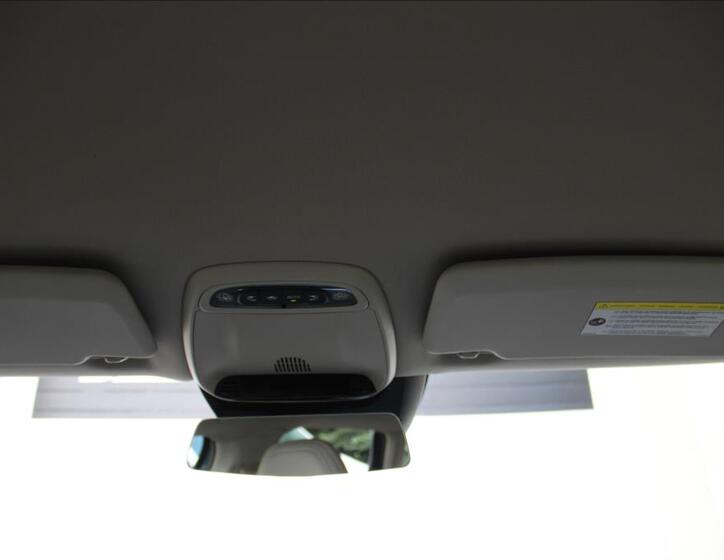 Volvo V40 27
