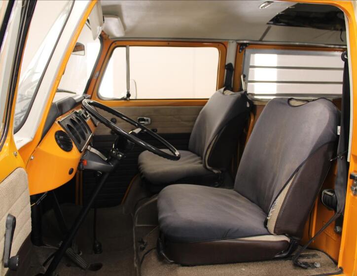 Volkswagen Transporter 9
