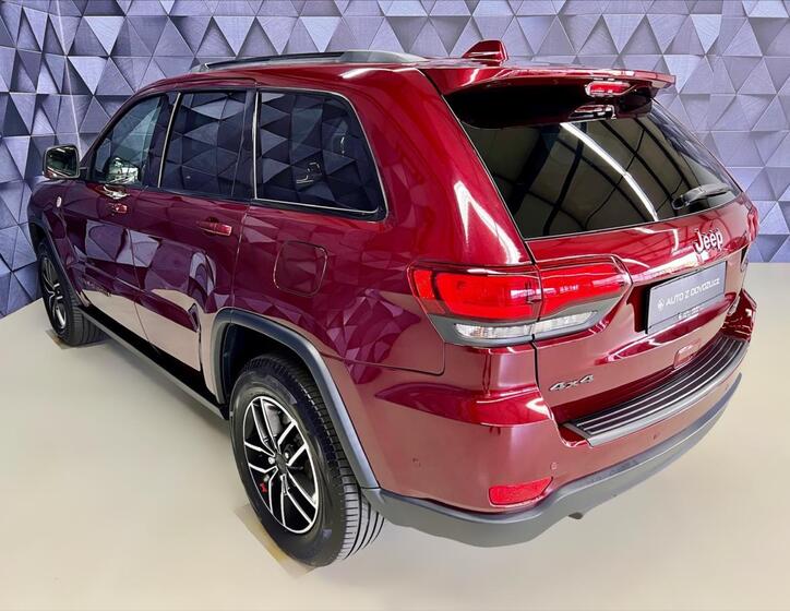 Jeep Grand Cherokee 5