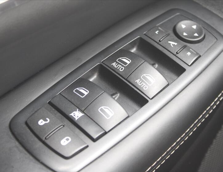 Jeep Grand Cherokee 25