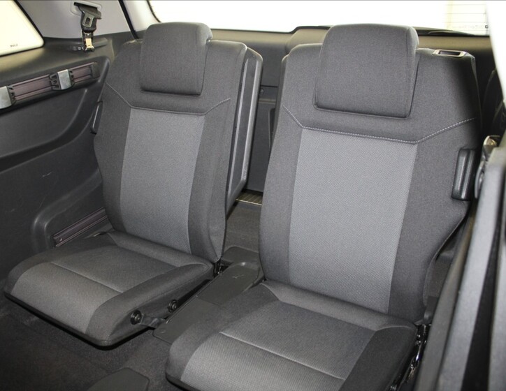 Opel Zafira 8