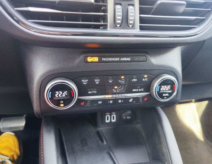 Ford Kuga 21