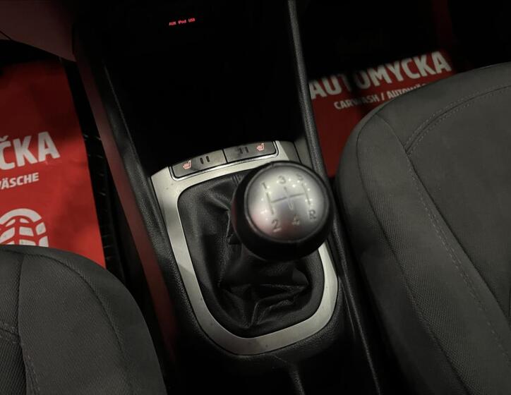 KIA Rio 18