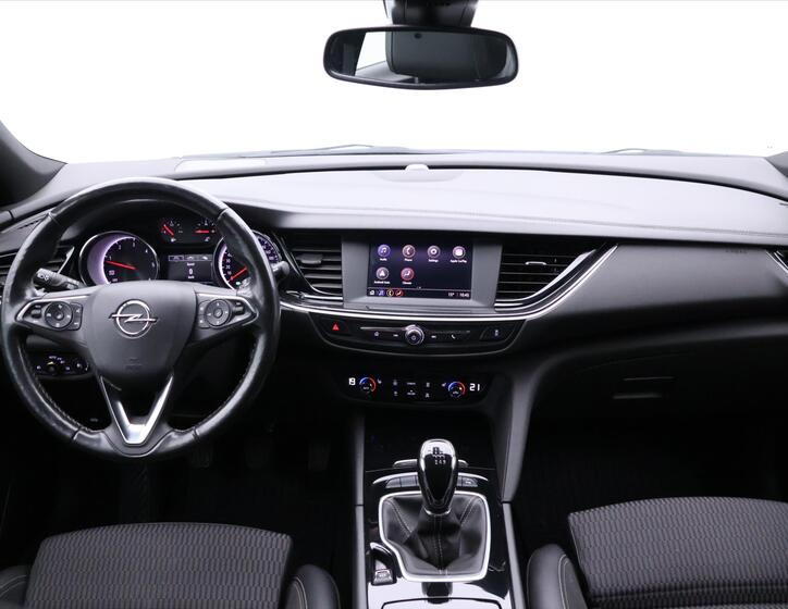 Opel Insignia 32