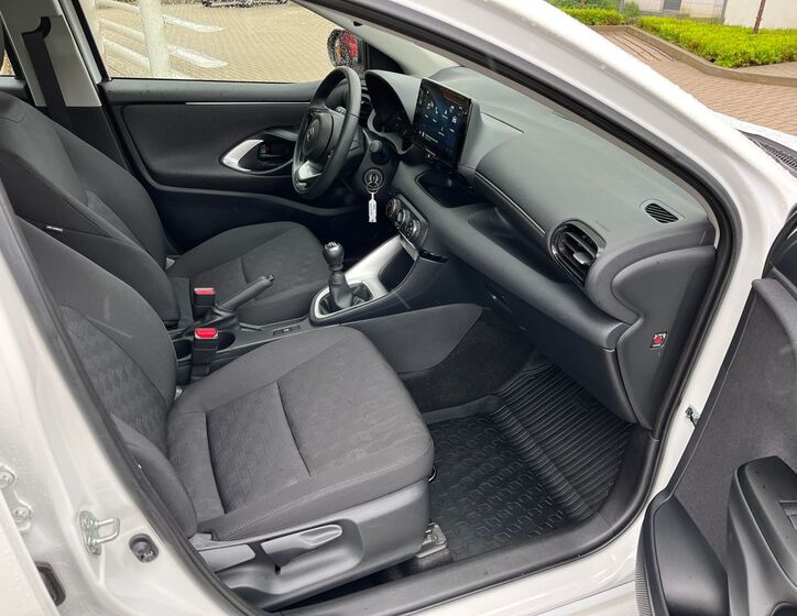 Toyota Yaris 17