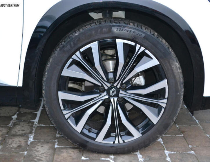 Renault Austral 10
