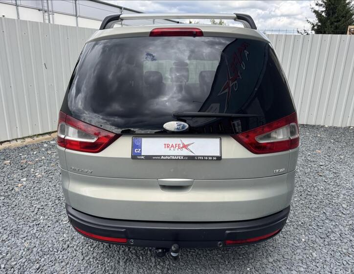 Ford Galaxy 11