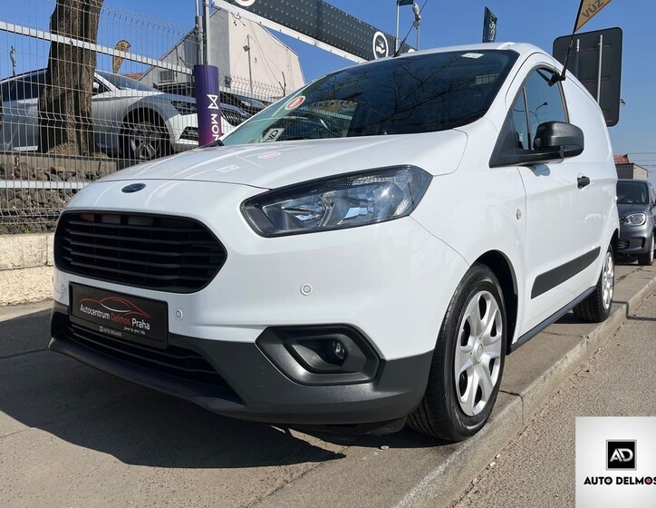 Ford Transit Courier 1