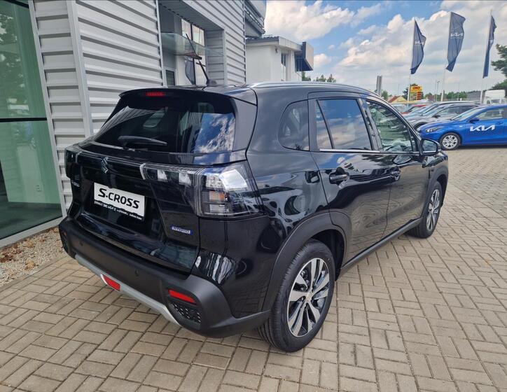 Suzuki S-Cross 7