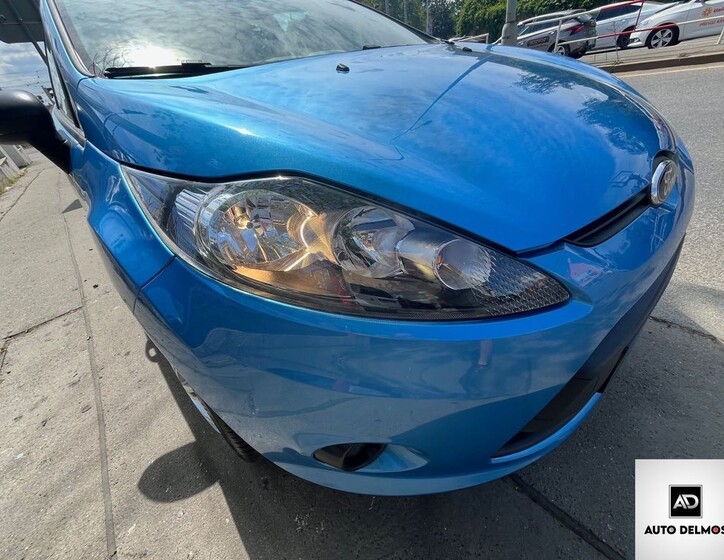 Ford Fiesta 12