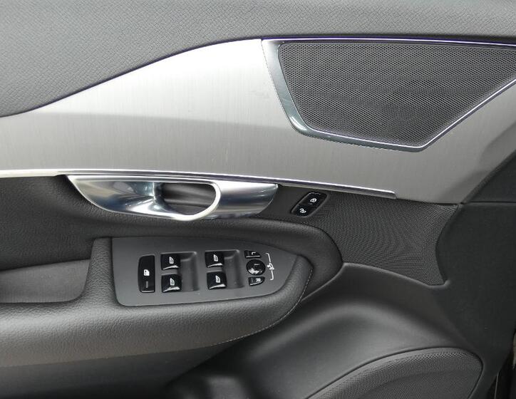 Volvo XC90 9