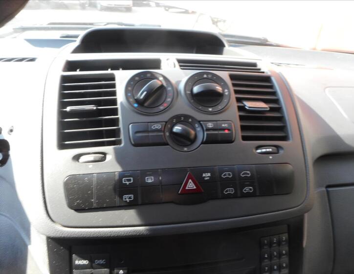 Mercedes-Benz Vito 12