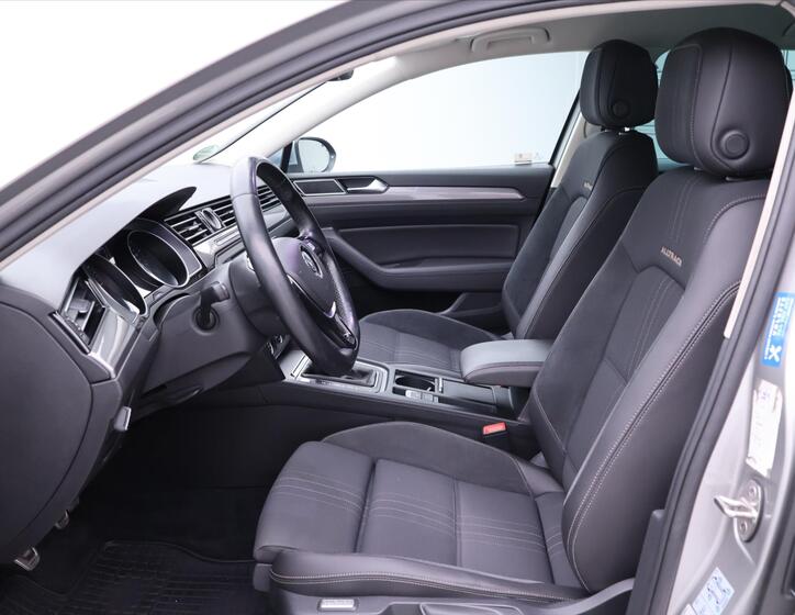 Volkswagen Passat 11