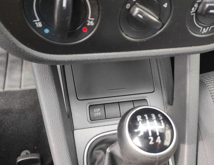 Volkswagen Golf 16