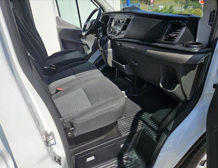 Ford Transit 7