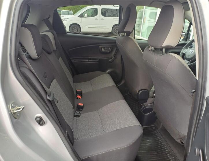 Toyota Yaris 15