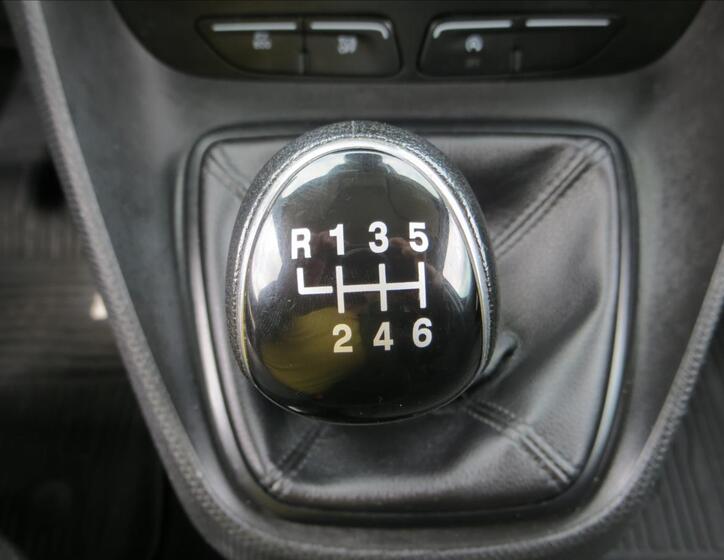 Ford Transit Connect 13